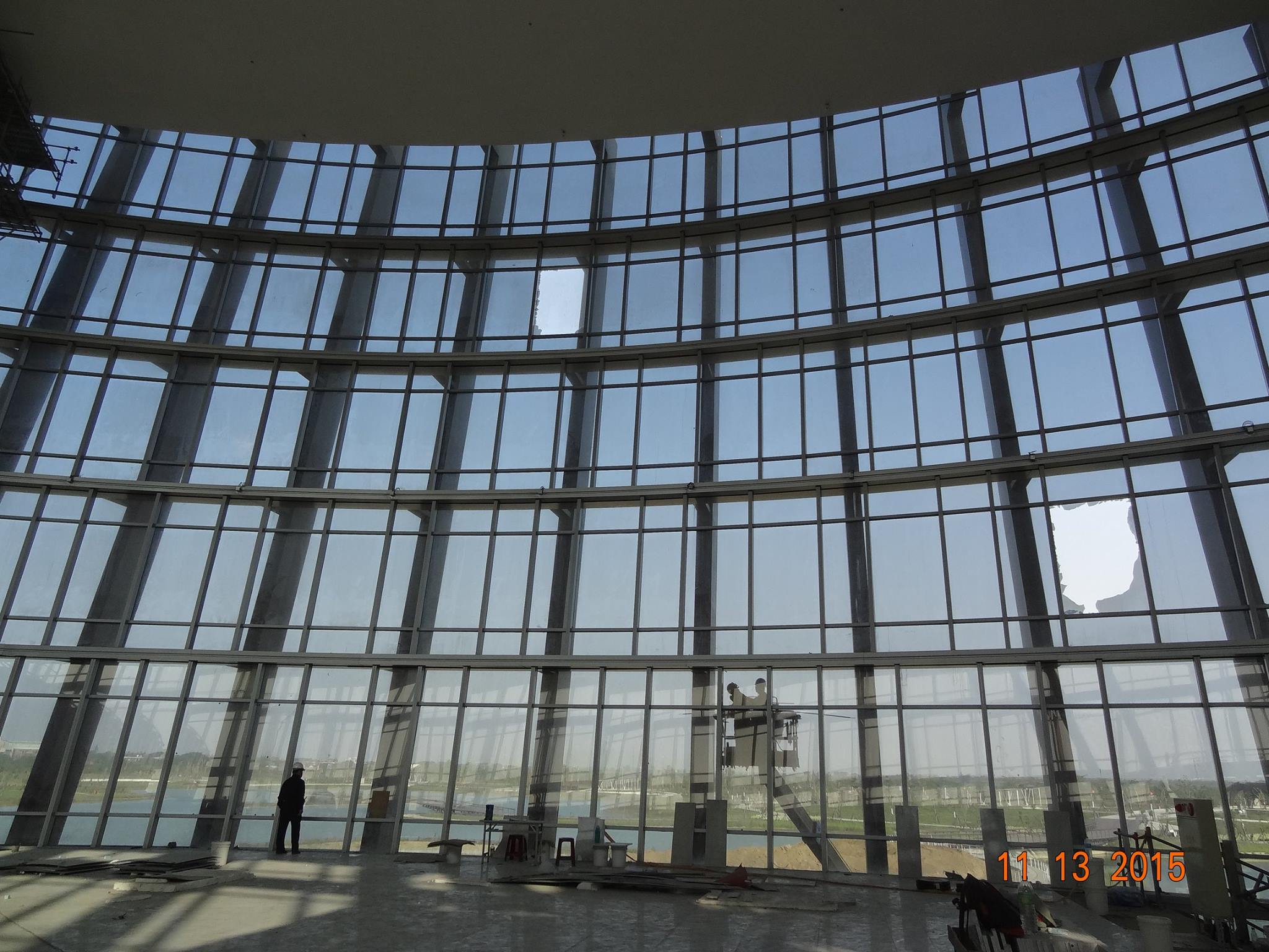 博物館建築及相關工程-虛量體1F大廳玻璃帷幕現況