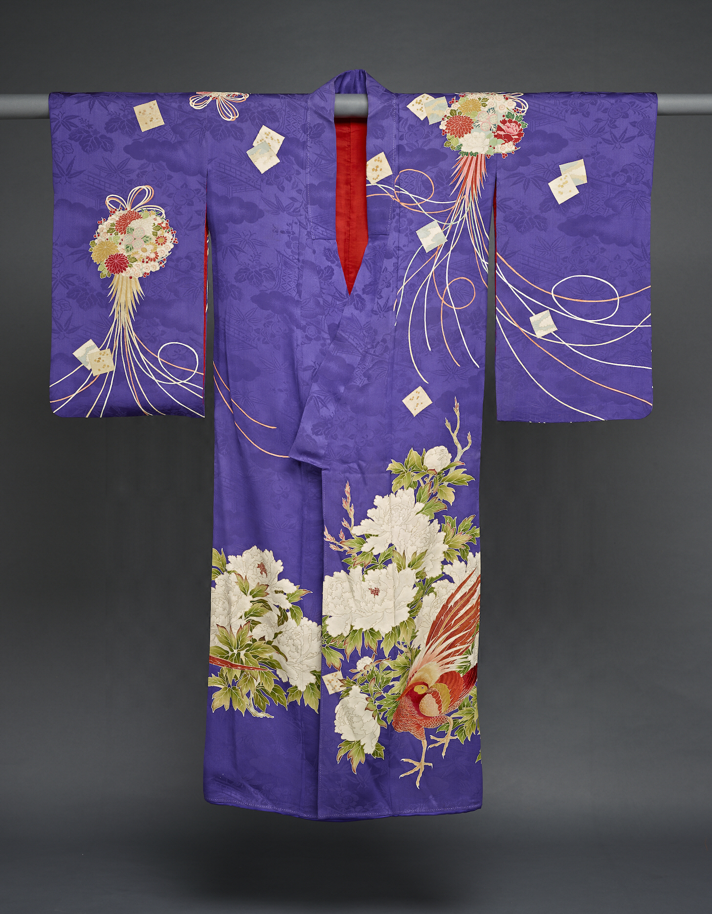 Áo kimono lụa hoa chìm màu tím với kỹ thuật nhuộm Yuzen họa tiết hoa, chim chóc 　
