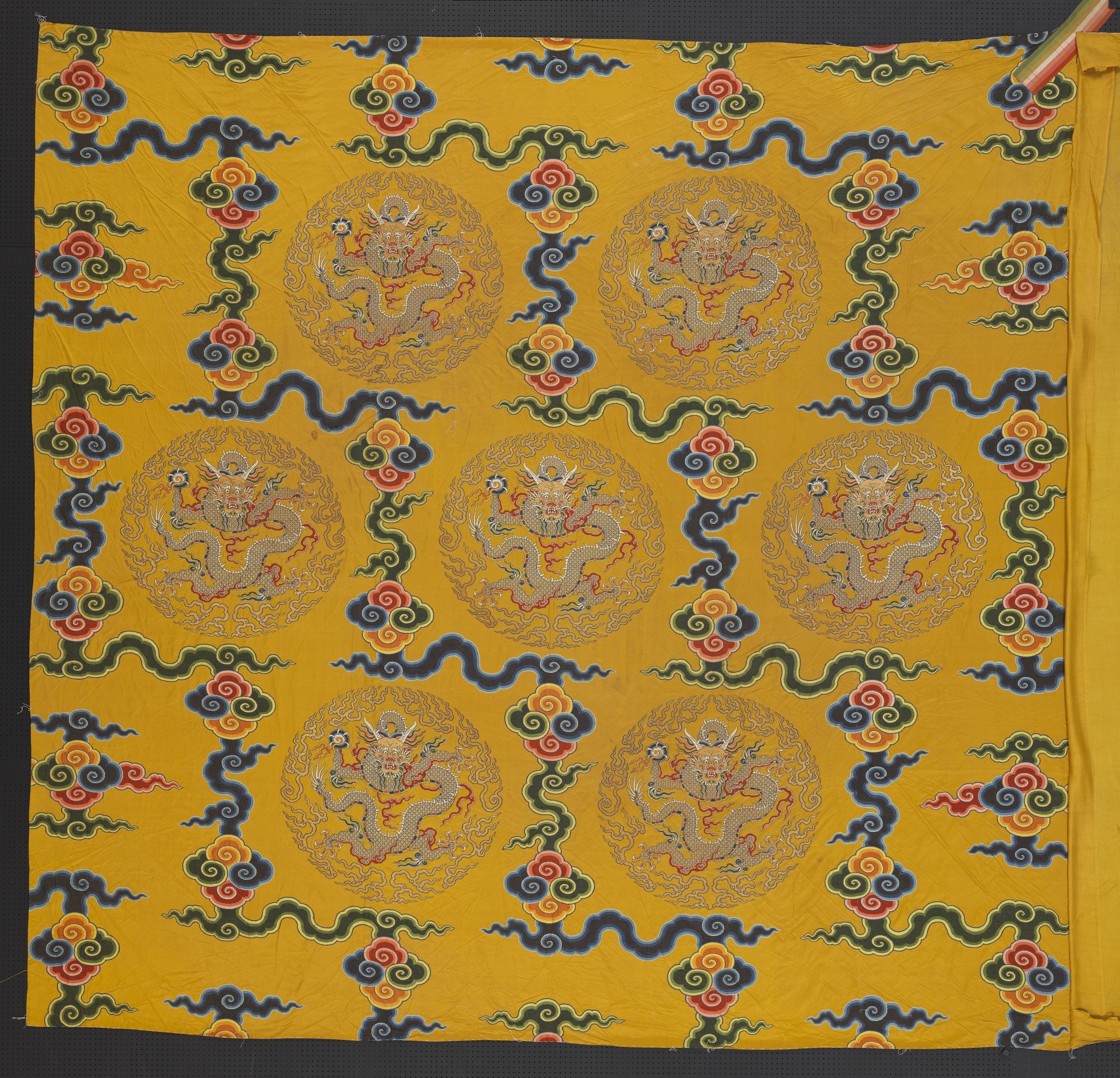 藏文《龍藏經》第三層經衣
