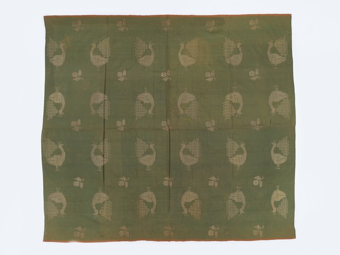 綠地孔雀花卉紋織金布