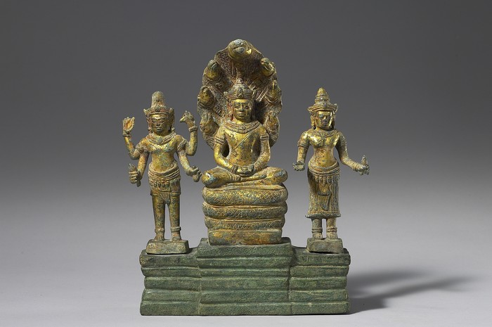 Triad of Vairocana, Four-armed Lokeśvara, and Prajñāpāramitā　