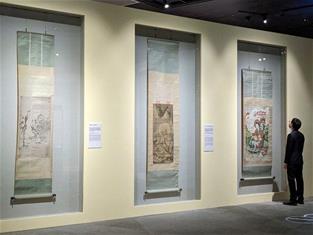 Photo: 故宮南院翰墨空間繪畫展件含括花鳥、山水、人物三大類