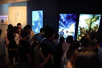 Photo: 「航行：海不揚波」以「用海人」的視角，結合故宮典藏相關文物、文獻，展現古代航海者安全渡洋的技術與信仰。