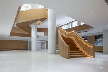 Photo: 故宮第二展覽館全新重啟，打造挑高明亮的公共空間。（宗邁建築師事務所提供）