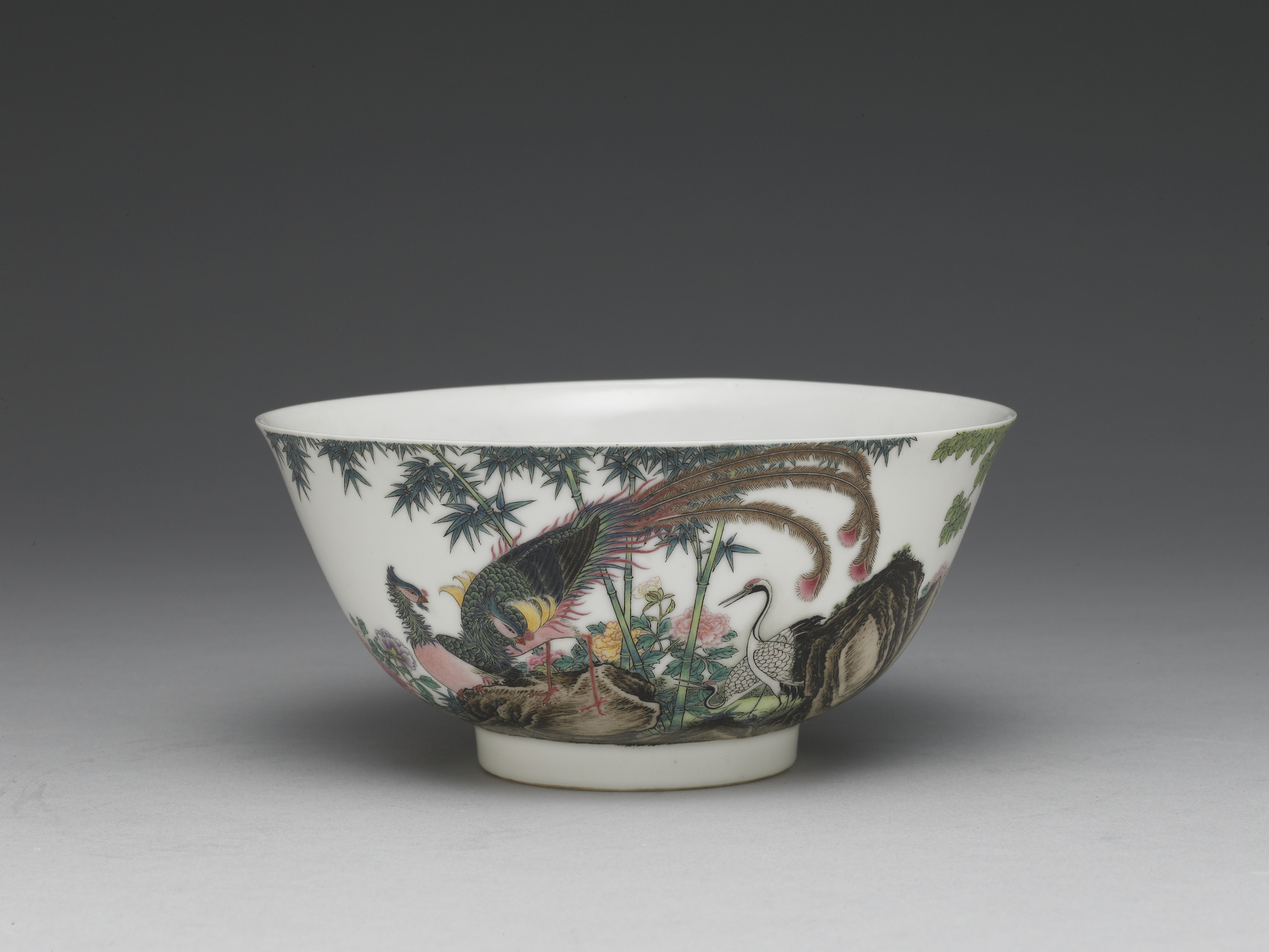 Bowl Decorated with Flowers and Five Pairs of Birds in Falangcai Painted Enamels 
