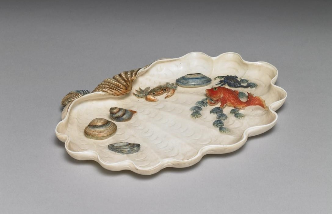 Ivory Aquatic Life Clam-Shaped Dish