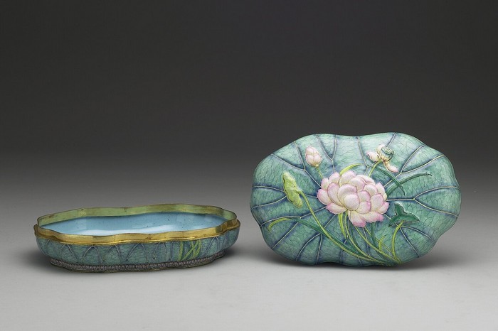 Copper lotus-leaf-shaped box in painted enamels